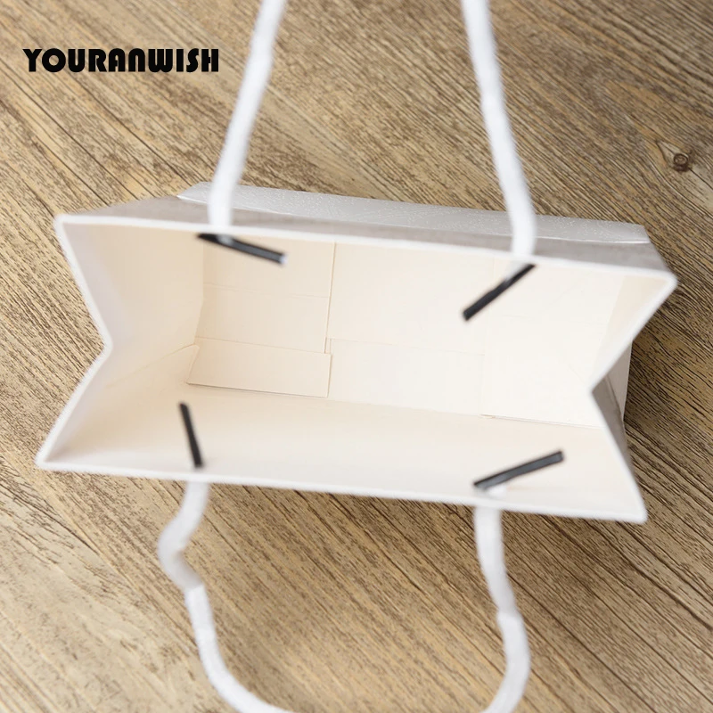 10/20pcs/lot White Black Highest Simple Paper Gift Bag Kraft Paper Candy Box With Handle Wedding Birthday Party Gift Package