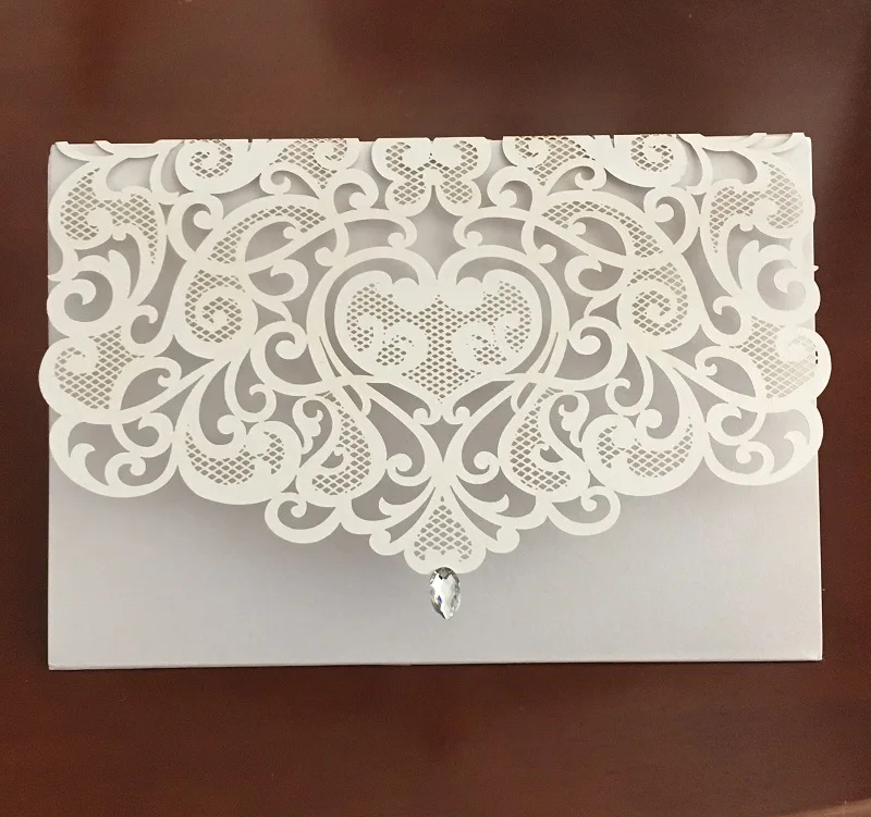 2016 NEW Vintage Wedding Supplies China Laser Cut Luxurious Wedding Invitations Red Elegant Wedding Invitation Paper Cards 50pcs