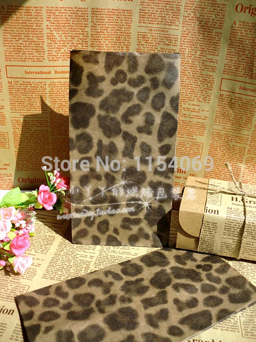 

23x12x7.5cm 100pcs/lot Leopard Brown Kraft Paper Bag Recyclable Candy Gift Bag Party Favors Boutique Jewelry Packaging Bags