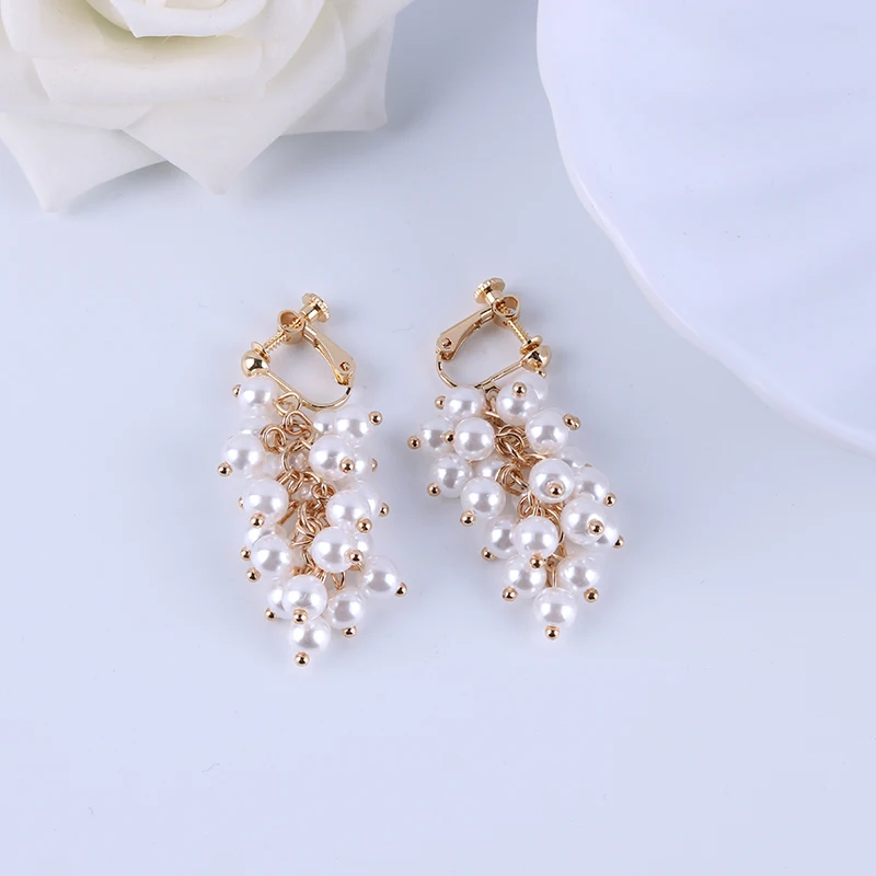 Trendy Simulated Pearl Clip On Earrings Grape bunches Hanging Dangle Luxury Without Pierced For Female Wedding Party Ear Clip