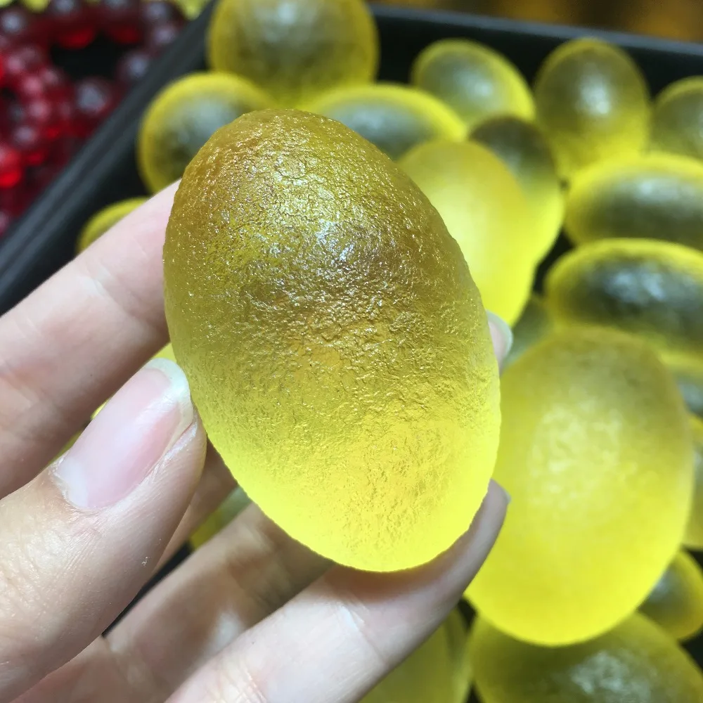38-42 جرام من الأحجار الكريمة الصفراء مولدافيت النيزك فئة تأثير البيض التشيكية