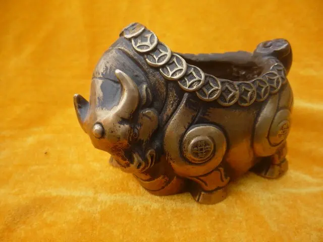 

Rare Old copper Sculpture ashtray,Ox form,1940, best collection