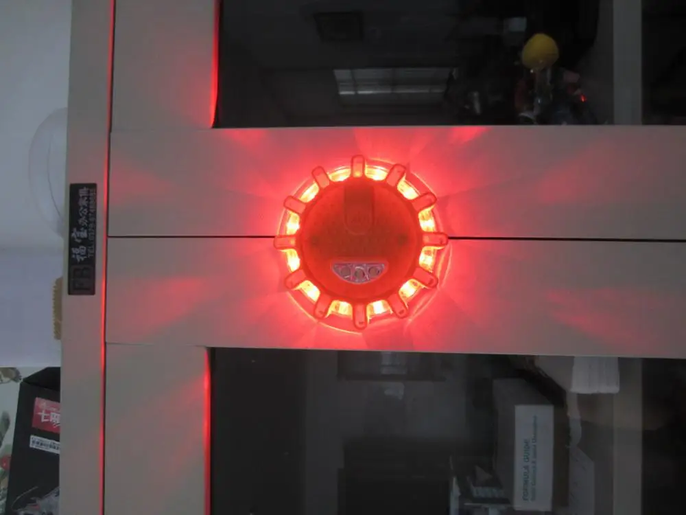 Led Emergency Warning Light 15 LED Waterproof Road Emergency Light LED Flare Safety Lamp for Roadside Warning Magnet Flashing