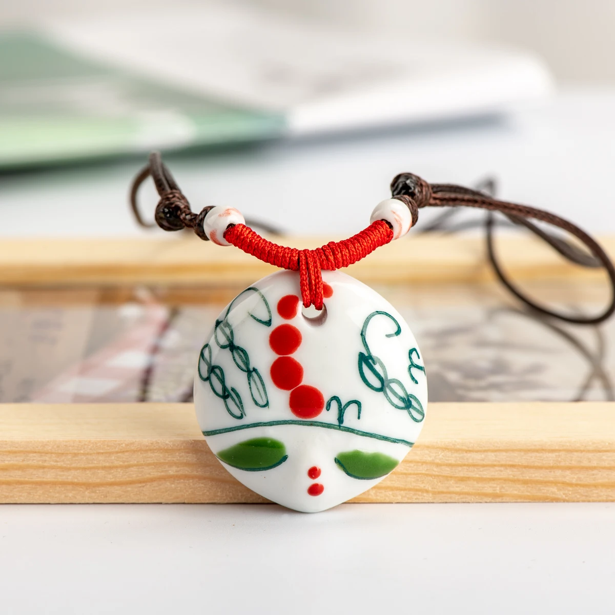 China Ceramic Girl Face Pendant Retro style artware vintage ceramic beads women necklaces #IY374