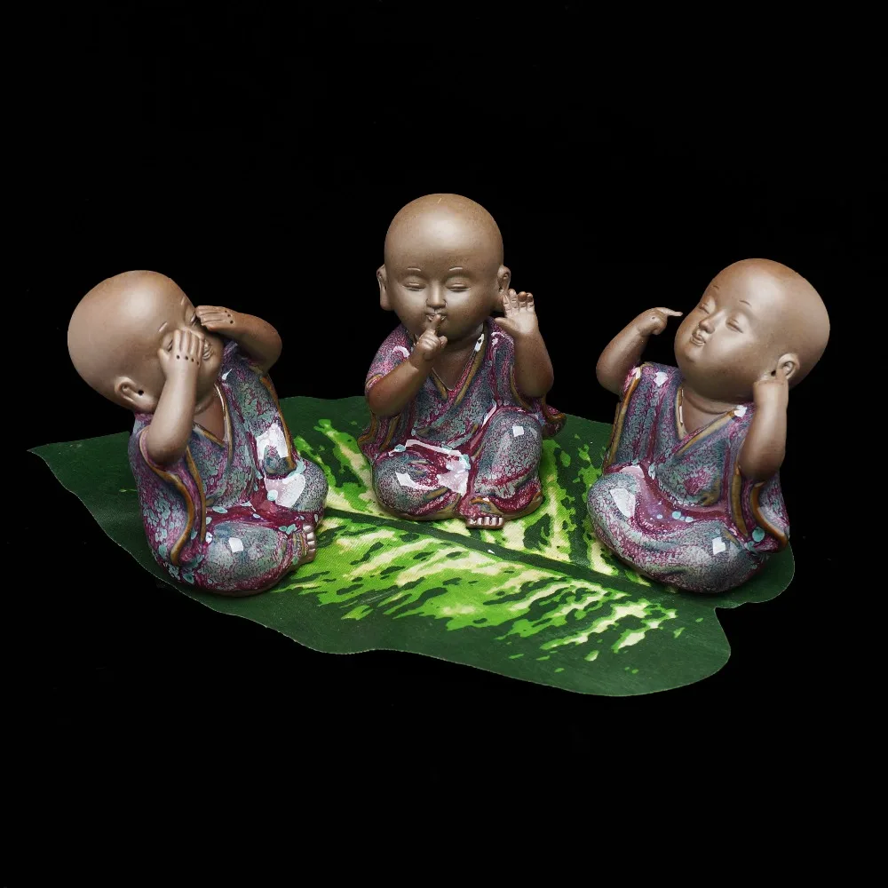 Ceramic bald kung fu monk Buddha statue Indian yoga figure home decor crafts tea pet miniature figurines