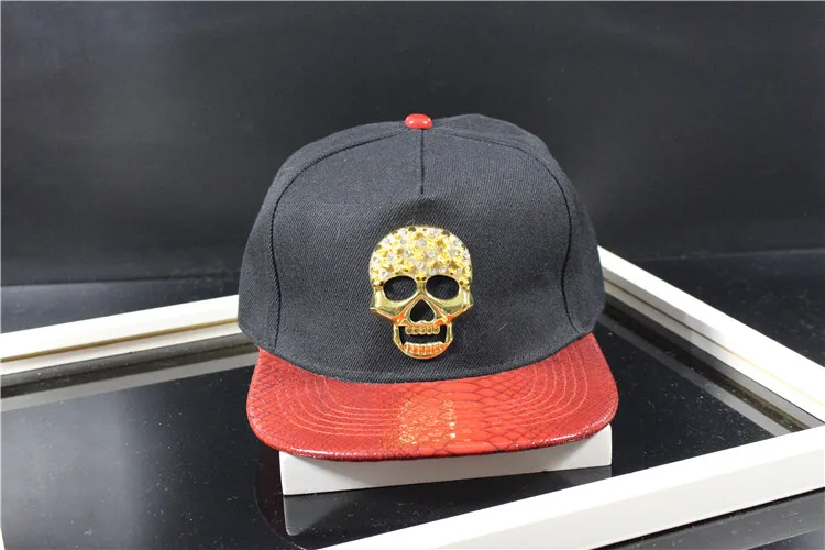 2016 New Leather Summer Brand Metal Skull Europe Baseball Cap Hat For Men Women Casual Hip Hop Snapback Caps Sun Hats