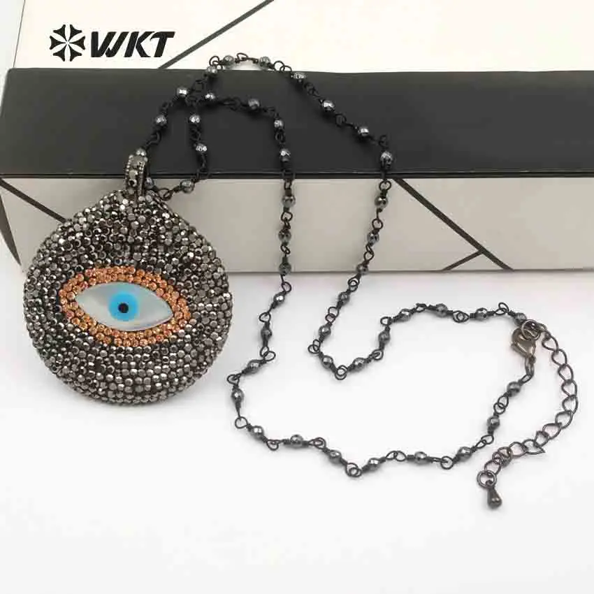 WT-NV214 WKT Fashion female necklace evil eye shell pendant with rhinestone paved in round shape 18