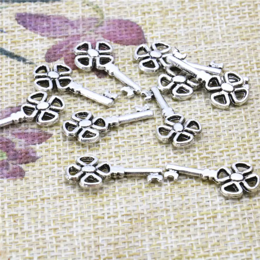 5PCS Hot Sale Retro Key Shaped Lucky DIY Loose Finding Accessories Copper Pendant New Jewelry Making Design 10x20mm Girls Gifts