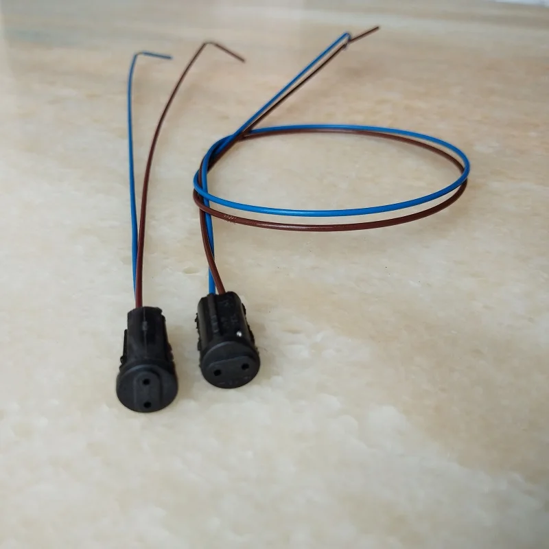 המארח G4 – סלון מושלם למאורות LED וסילון