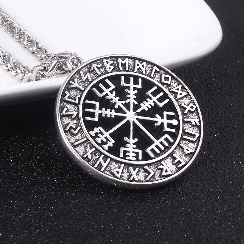 Vintage Viking Icelandic Compass Necklace Magical Staves Compass Rune Amulet Runic Circle Pendant Necklaces Men Women Jewelry