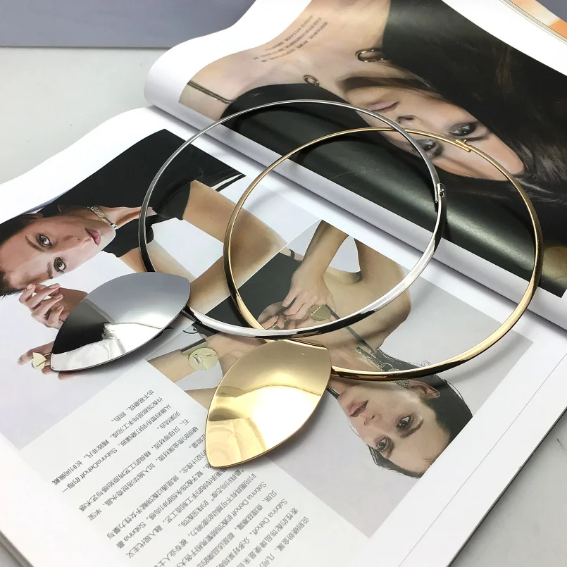 Punk Metal Geometric Torques Chokers Necklaces For Women Oval Shiny Alloy Statement Collar Necklace Jewelry Accessories UKEN