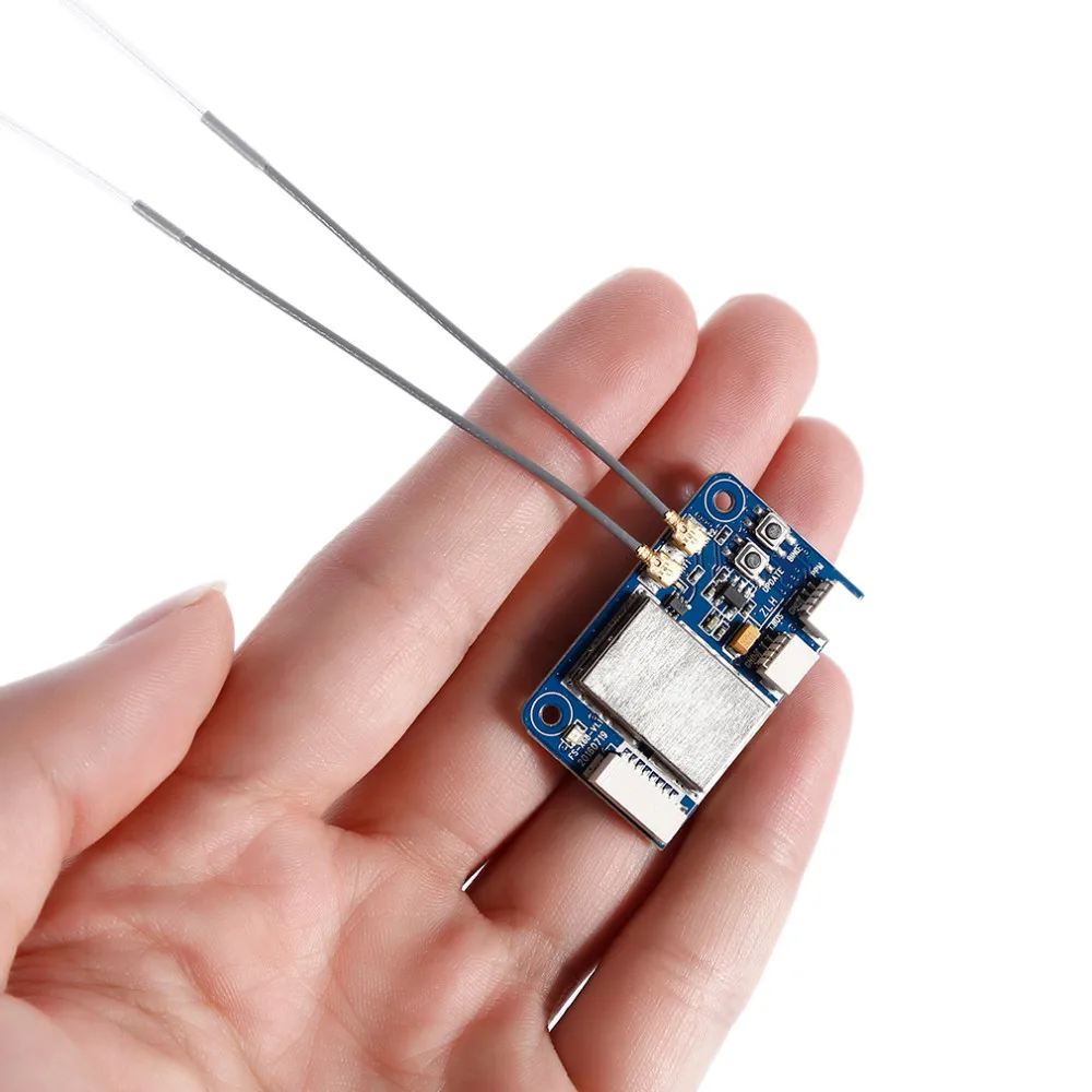 FlySky i6 2.4GHz 6 kanaals Remote Controller iA6 Receiver FlySky i6 2.4GHz 6 kanaals Remote Controller iA6 Receiver