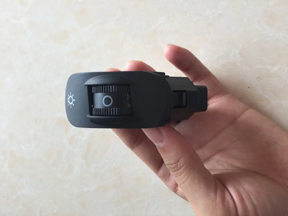 Headlight adjustment switch Light switch button for Chinese CHERY QQ / QQ3 Auto car motor parts S11-3772051