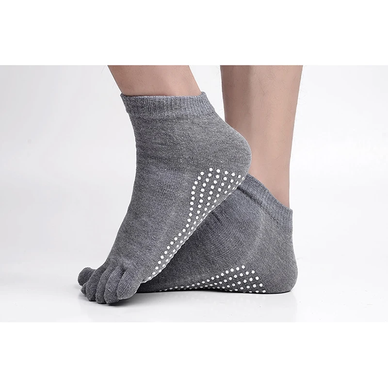 Brothock wholesale Men cotton breathable non-slip massage Yoga socks cotton YOGA sports five-finger socks 5 toe socks