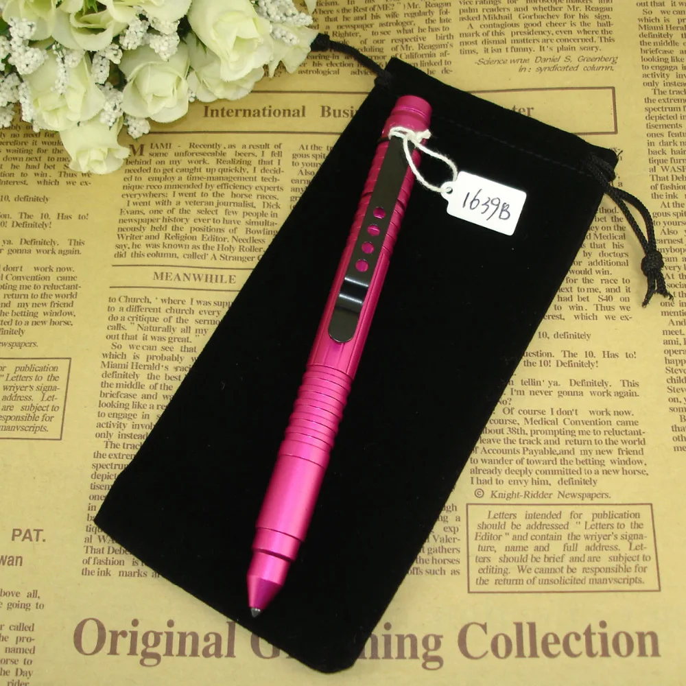 LED Torch Outdoor Life-saving Pen with Security & Protection Multi-function Ballpoint Pen Car Glass Breaker Tool Tactical Pens