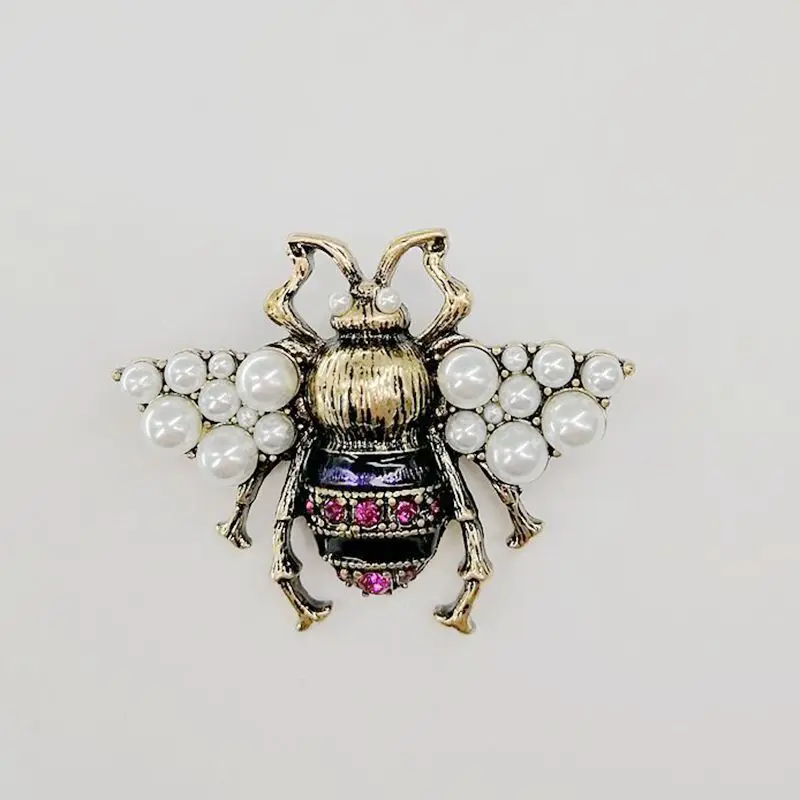 YDGY 2020 Vintage imitacja perły pszczoła broszka Antique Pin kobiety broszka Pin biżuteria kostiumowa