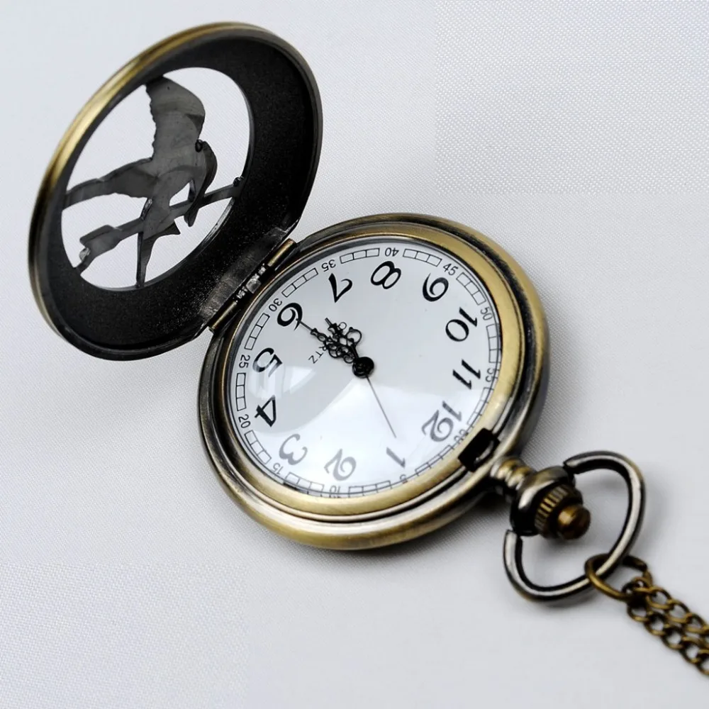 8873 halb Hunter Muster Quarzuhr Hunger Spiel Beliebte Hohl Mockingbird Design Taschenuhr Vintage Bronze Mode Fob Tisch