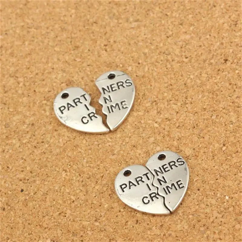 BULK 30 Zinc Alloy Heart Message Partners in Crime Charms Antique Silver Plated Best Friend Friendship Pendant 20*19mm