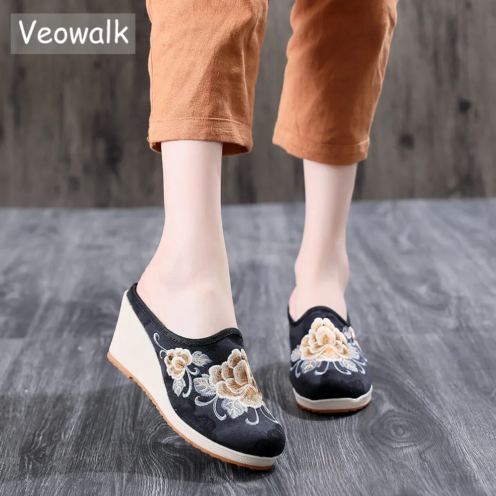 Veowalk Old Beijing Embroidery Women\'s Canvas Mules Slippers High Heel Wedge Ladies Comfort Linen Cotton Platforms Shoes