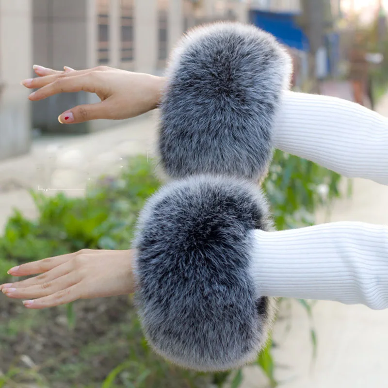 Real Fox Fur Cuffs For Women 2019 Winter Fashion Black Raccoon Fur Cuff  Lady Bracelet Wristband Arm Warmer