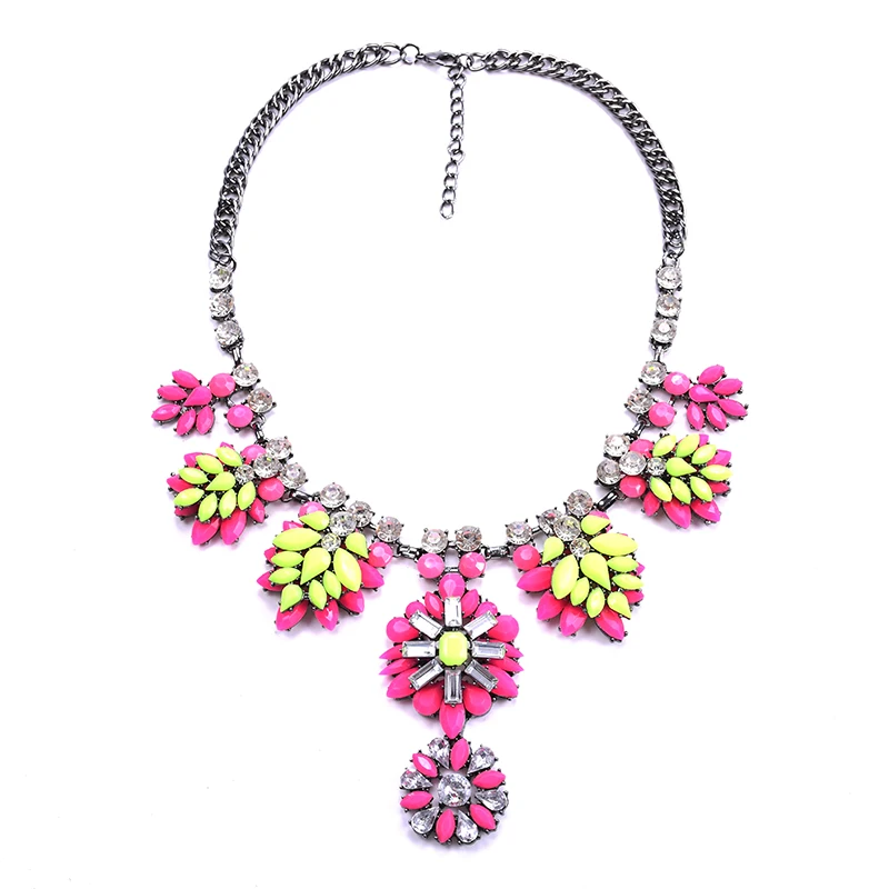 Fashion Acrylic Leaf Flowers Large Collar Necklace Women Luxury Crystal Big Choker Necklace Indian Ethnic Statement Necklace