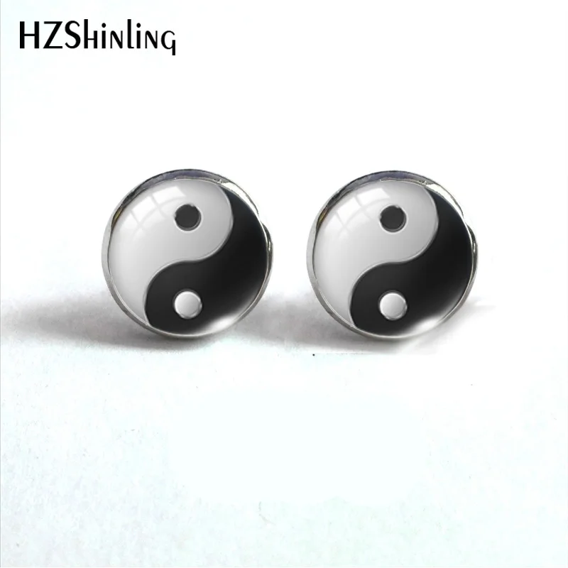 2019 Top Selling Glass Convex Glass Stud Earrings White and Black Yin Yang Art Pattern Ear Studs Jewelry Best Gifts
