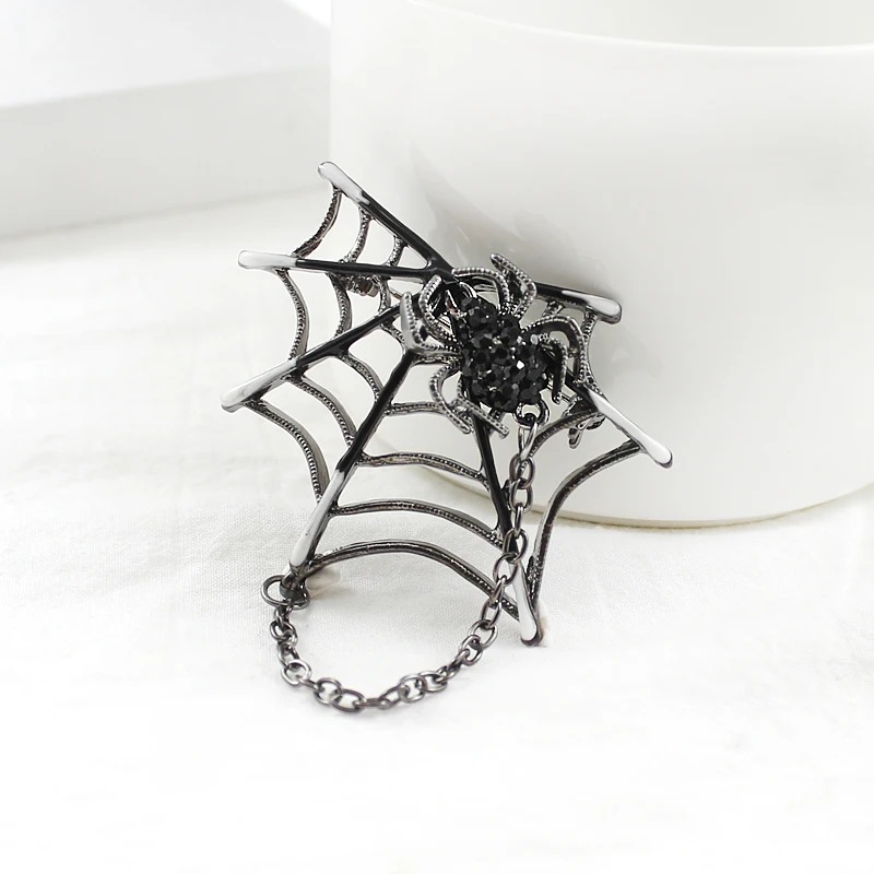 Vintage Spider Brooches Ornament Gun black plated Crystal Magnet White Enamel Spider web Scarf Buckle Clothes Hijab Lapel pins