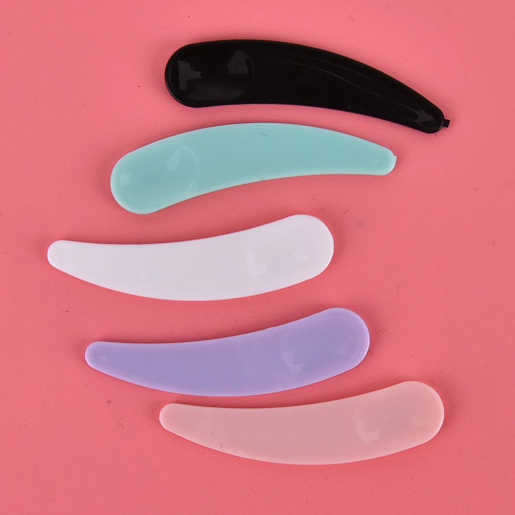 30Pcs/Lot Mini Cosmetic Spatula Disposable Curved Scoop for Makeup Tool Accessories Mixed Color Makeup Cream Spoon