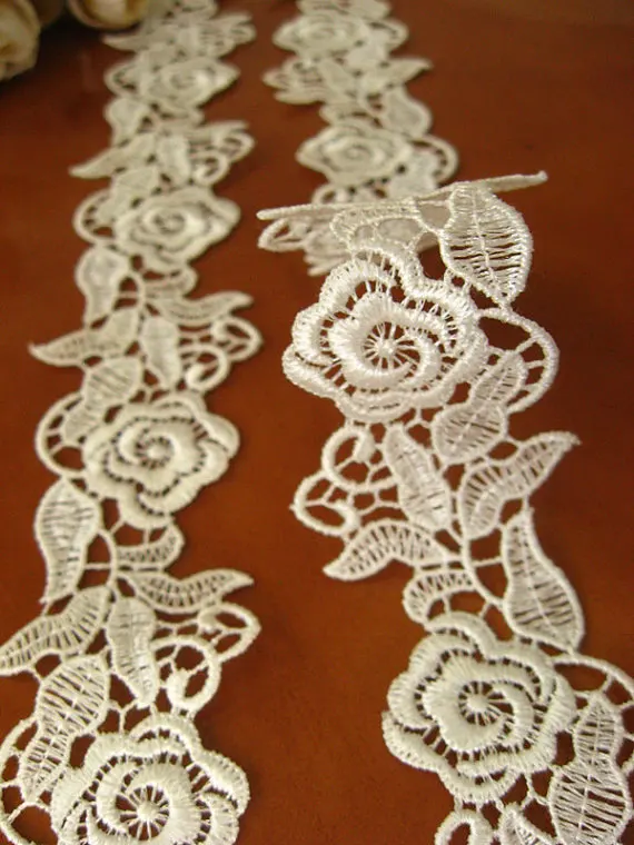 

10 YARDS Ivory Lace Trim With Tiny Roses