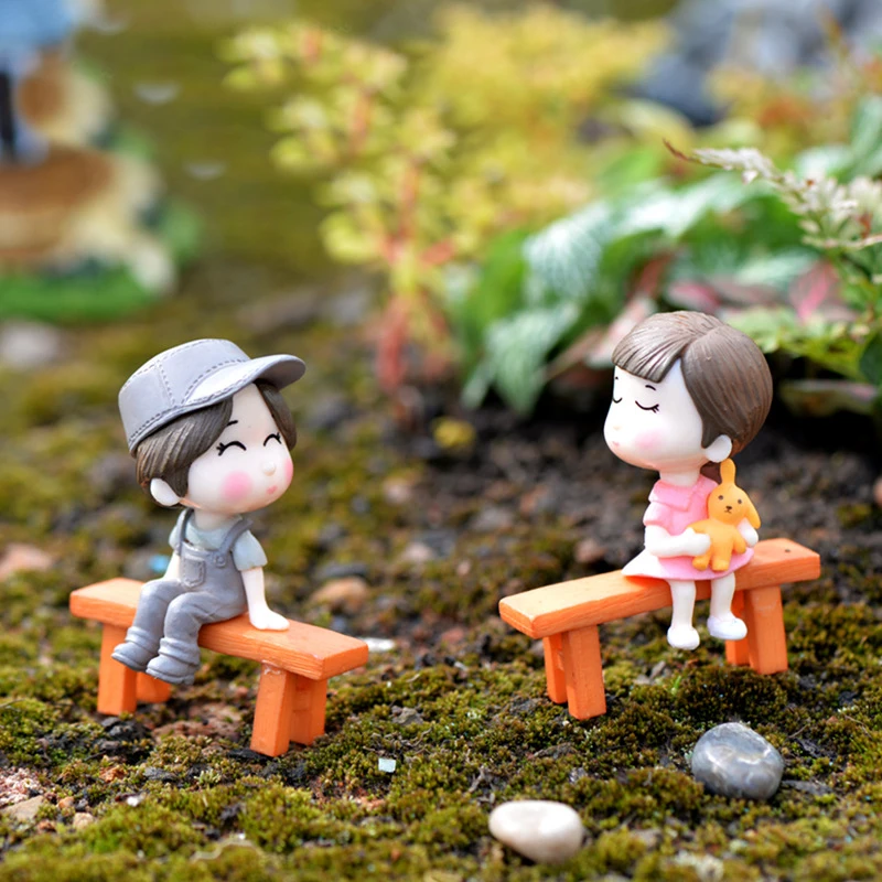 1set Sweety Lovers Couple Chair Figurines Miniatures Fairy Garden Gnome Moss Valentine\'s Day Gift Resin Crafts Home Decoration