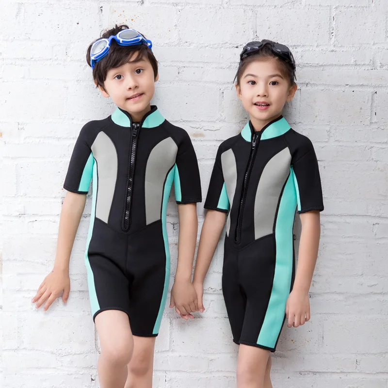 2.5MM Kids Neoprene Diving Suits Children One Piece Short Sleeves Diving Wetsuits Boys Girls UV Protection Swimsuit Beach Suit