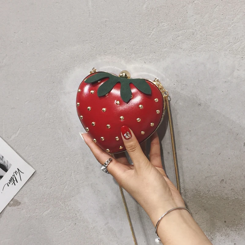 Cute Strawberry Heart Shape Women Clutch Bag Rivet Mini Fashion Ladies Chain Purses and Handbags Female Party Crossbody Bag 2021