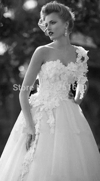 Romantic Backless Bridal Gown Designer Handmade Flowers One Shoulder Pendant Floor Length Vintage Princess  Wedding Dress