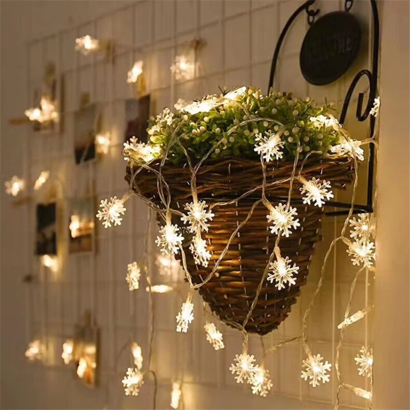 Xmas 3M 6M Fairy Garland LED SnowFlakes Strip Light Chain For Christmas Tree Wedding Indoor choinka Decoration Battery Powered