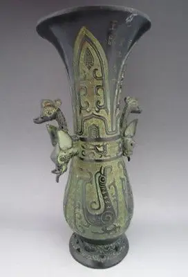 Exquisite Ancient Chinese folk  strange dragon pattern bronze vase