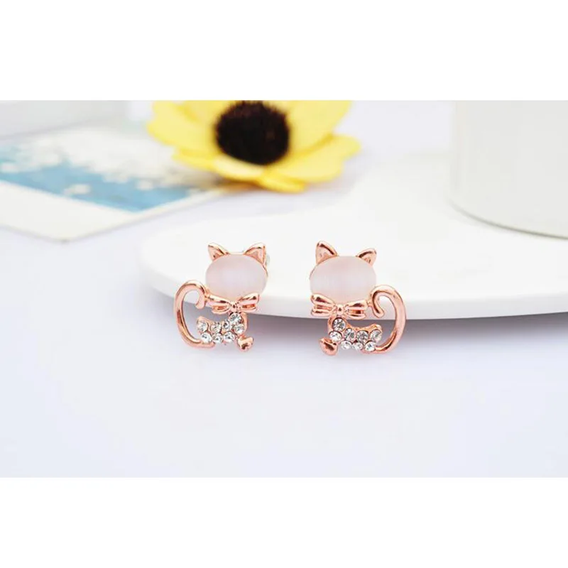 Grace Jun Korea Style Fashion Rhinestone Opal Small Cat Clip on Earrings for Girls Party Wedding Luxury Without Pierced Earrings