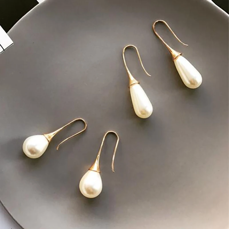 White Teardrop Simulation Pearl Earrings Dangle For Women Baroque Palace Style Jewelry Long Temperament Hook Simple Earrings