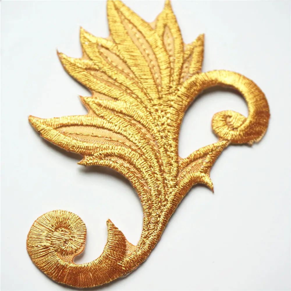 2PCS Gold Wings Leaf Heart Embroidered Patches Sew Iron On Badges Appliques Collar For Clothes Dress DIY Craft Decoration