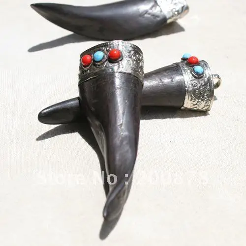 

TBP219 Tibetan Silver Capped Natural Sheep Horn Nugget Pendants 60-80mm Tibet Ethnic Amulets family decor Arts