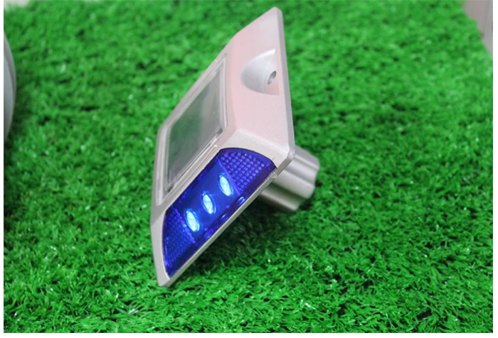 IP68 LED biru flashing light CE approed cat eye tenaga surya jalan stud