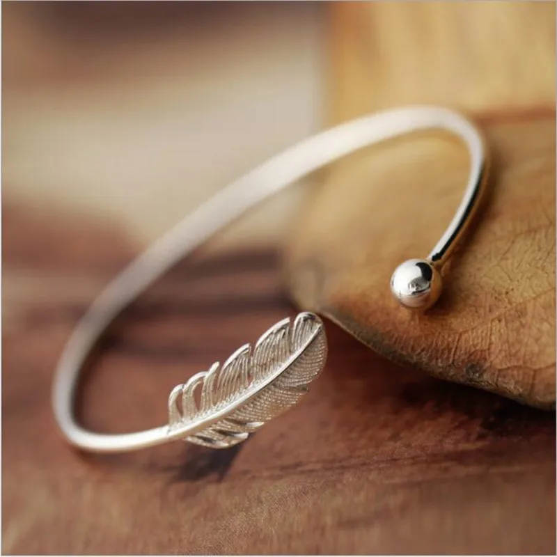 New Fashion 925 Sterling Silver Jewelry Not Allergic High-quality Female Simple Feather Small Ball Open Bracelets   SL009