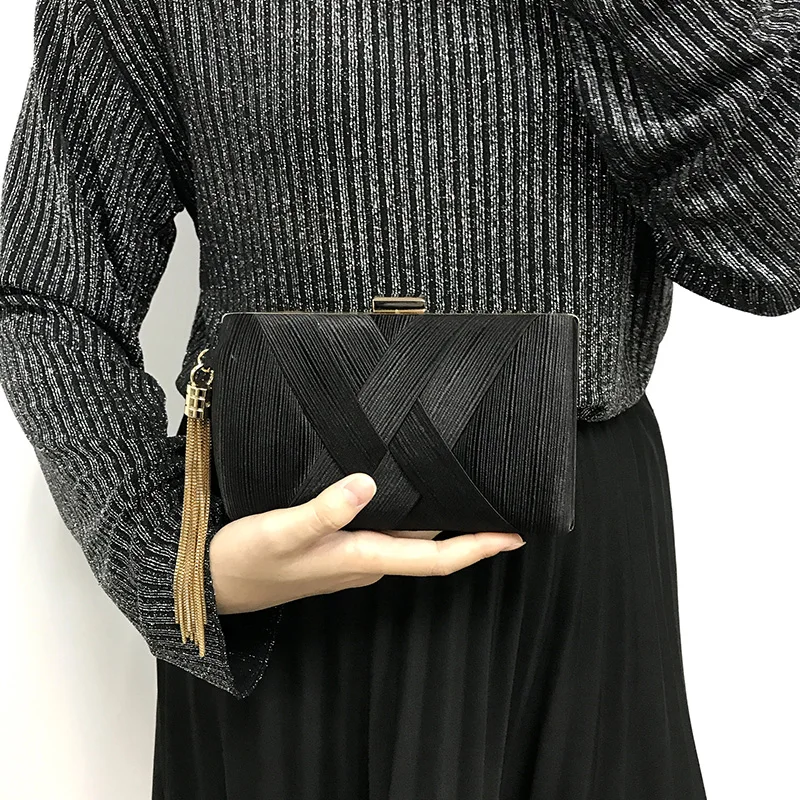 New Metal Tassel women Clutch Bag Chain evening bags Shoulder Handbags Classical Style Small Purse Day Evening Clutch Bags