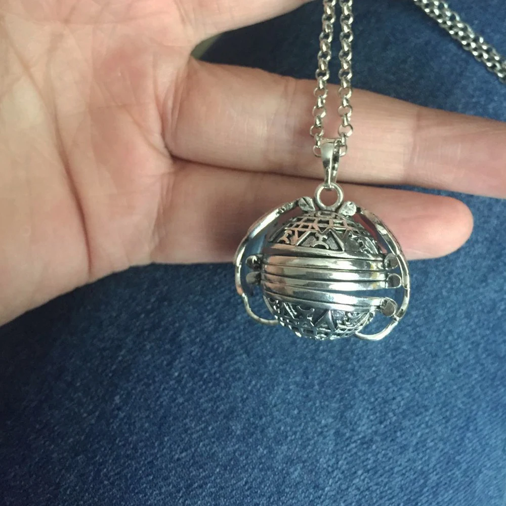 Vintage Magic Memory Fold Expand Photo Locket Pendant Necklace for Women Simple Long Chain Charm Necklace Party Boho Jewelry