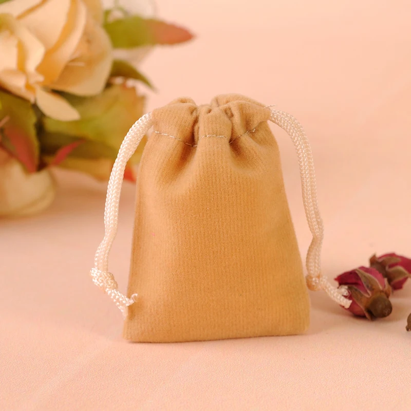 

Velvet Bags Jewellery Pouches 50pcs/lot 9x12cm Yellow Beautiful Gift Bags Package Fabric Gift Pouch Gift Velour