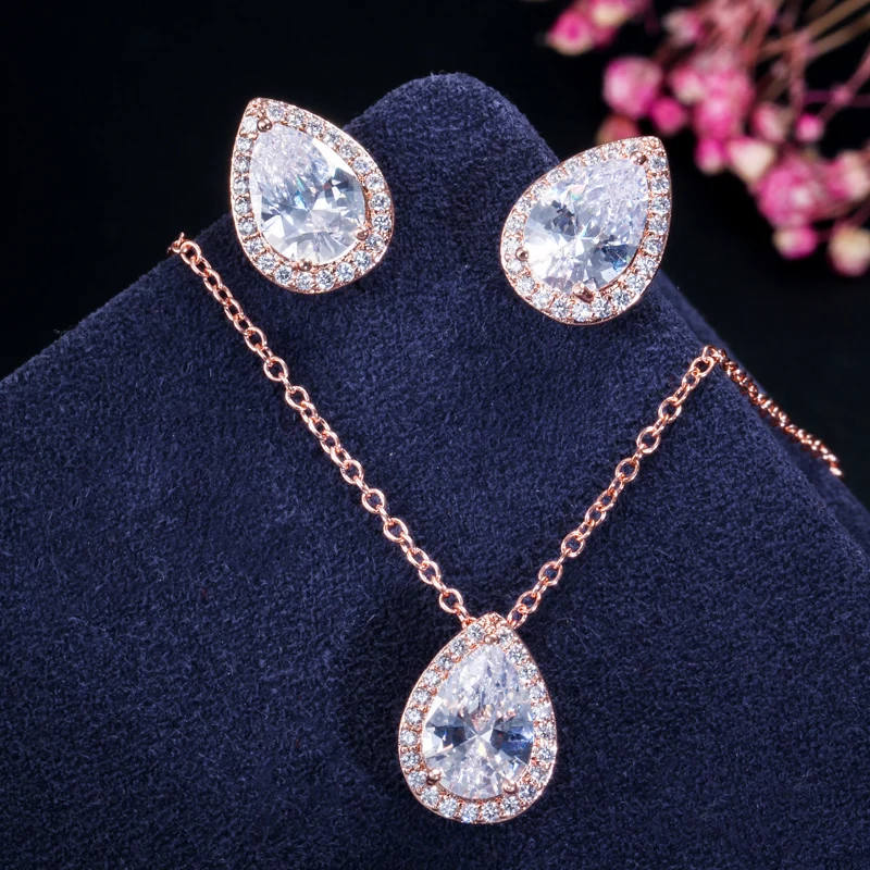 CWWZircons Tear Drop Design Simple Fashion Pear Cut Cubic Zirconia Necklace Pendant and Earrings Jewelry Sets For Women T058