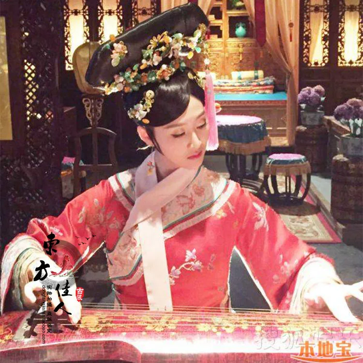 

2015 New TV Play Mei Ren Xiang Hou Meng Yao Same Design Red Delicate Embroidery Costume for Qing Dynasty Princess Empress Qifu