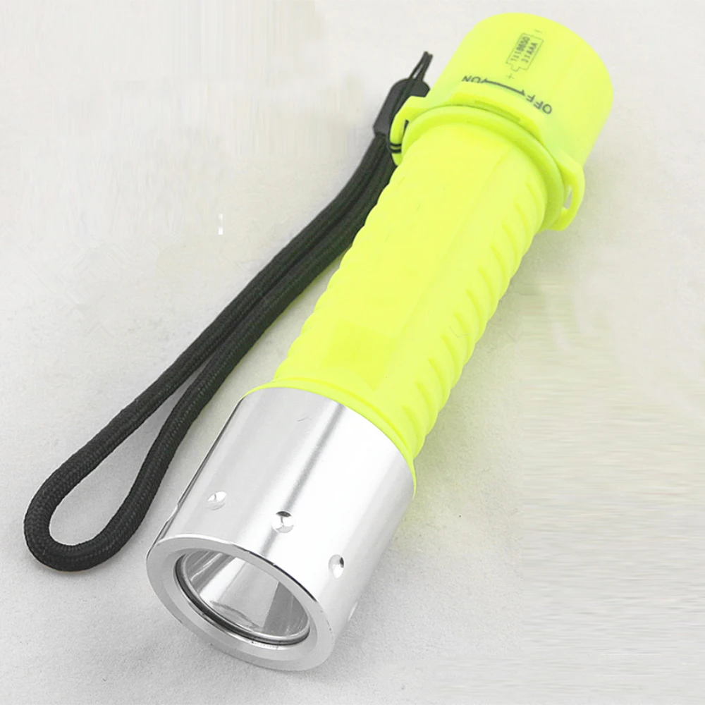 

Portable T6 LED Waterproof Diving Torch Scuba Diving Flashlight Underwater Torch for Hiking Caving Hunting