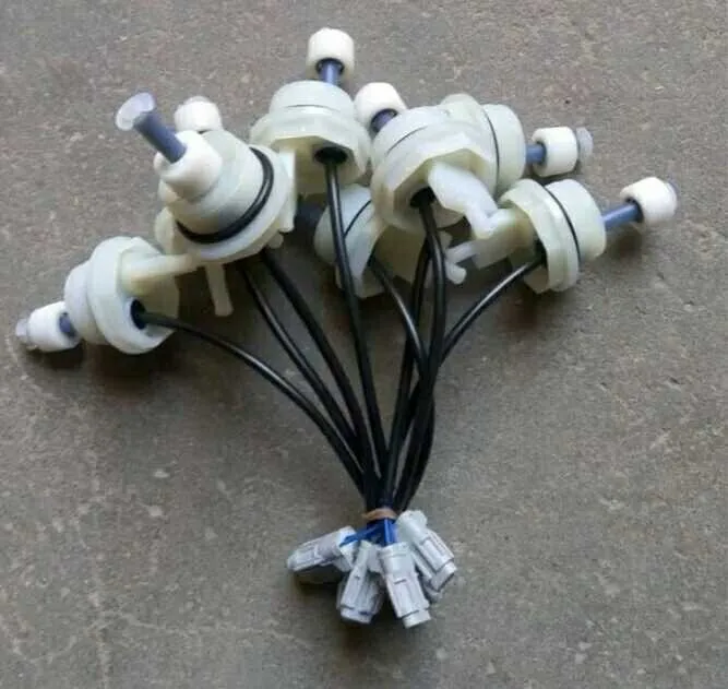 

XCMG crane parts oil-water separator sensor