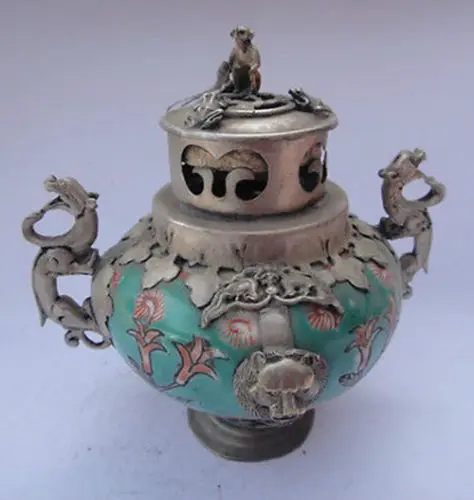 

Exquisite Chinese Old Handwork Tibetan Silver Animals Inlaid with Porcelain Incense Burner