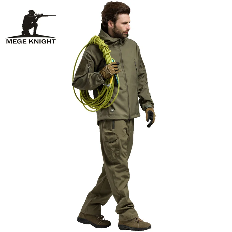 Men Tacitical uniform, winter thermal fleece tactical clothes Outdoor Hiking Training Set